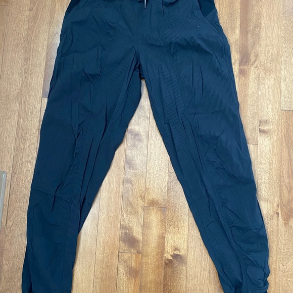 lululemon dance studio jogger - Picture 3 of 5